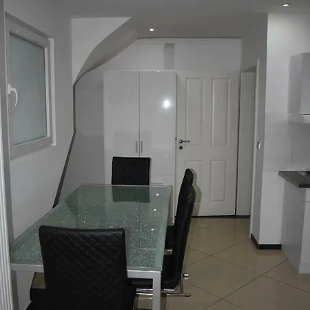 Villaci Business Apartman *